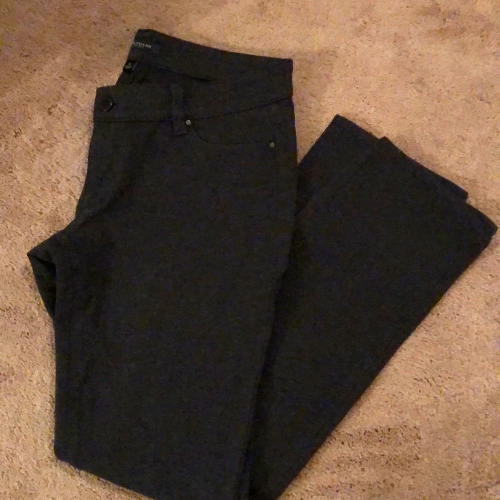 Gray leggings/pants